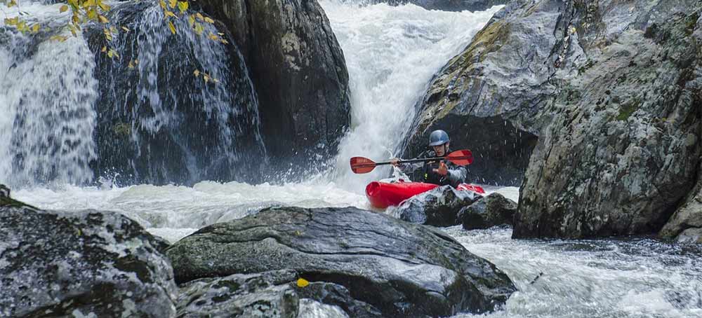 Whitewater Kayak Paddle surfing